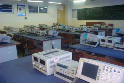 五月花勞動職業(yè)技能培訓(xùn)學(xué)校_信息工程系實訓(xùn)室